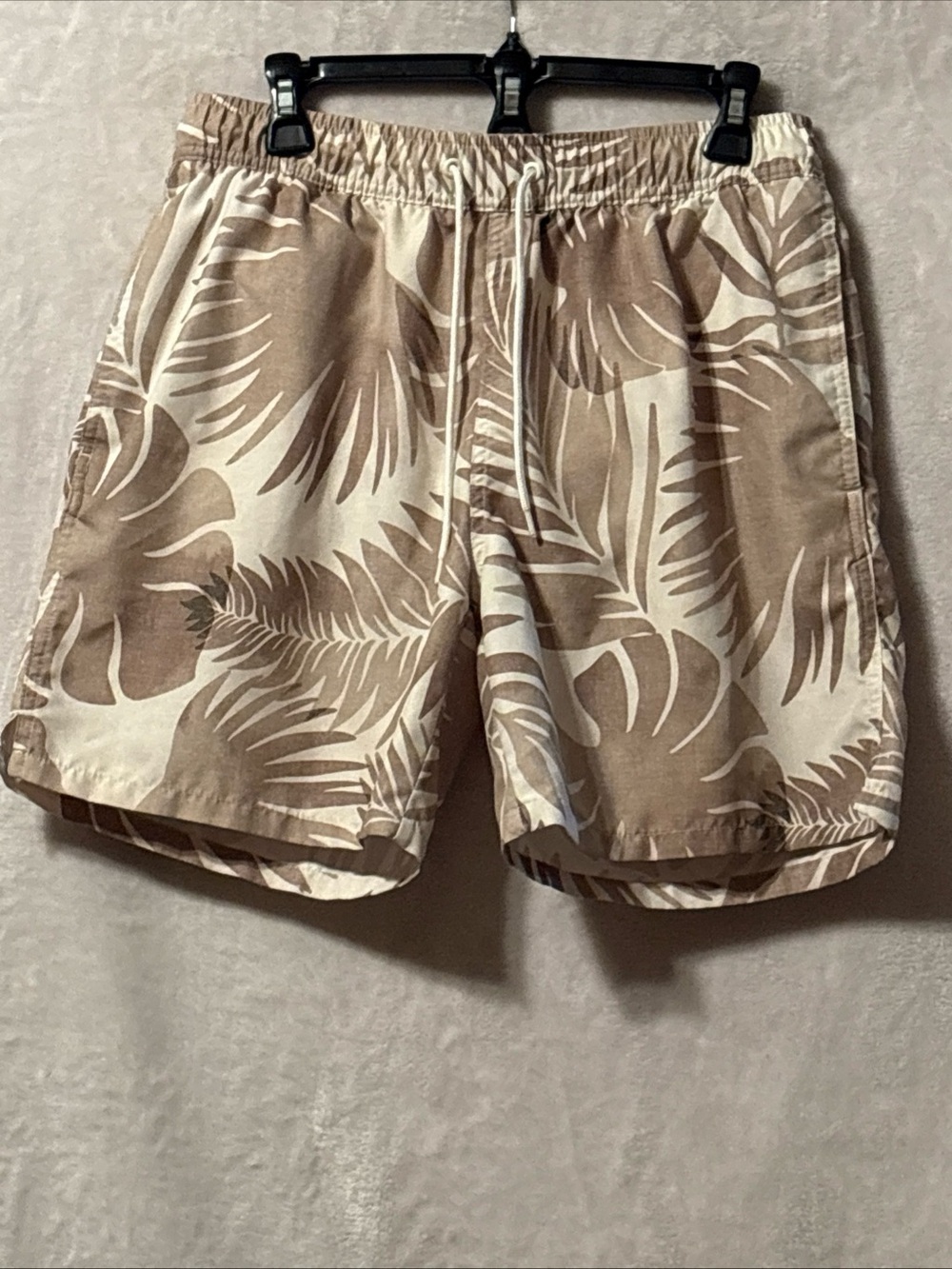 Goodfellow & Co Beige and Cream Tropical-Print Shorts